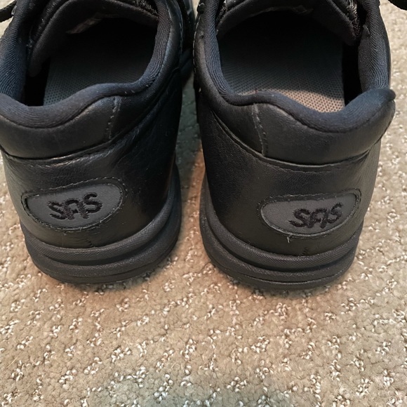 SAS Tour shoes basically NWOT - Picture 9 of 11